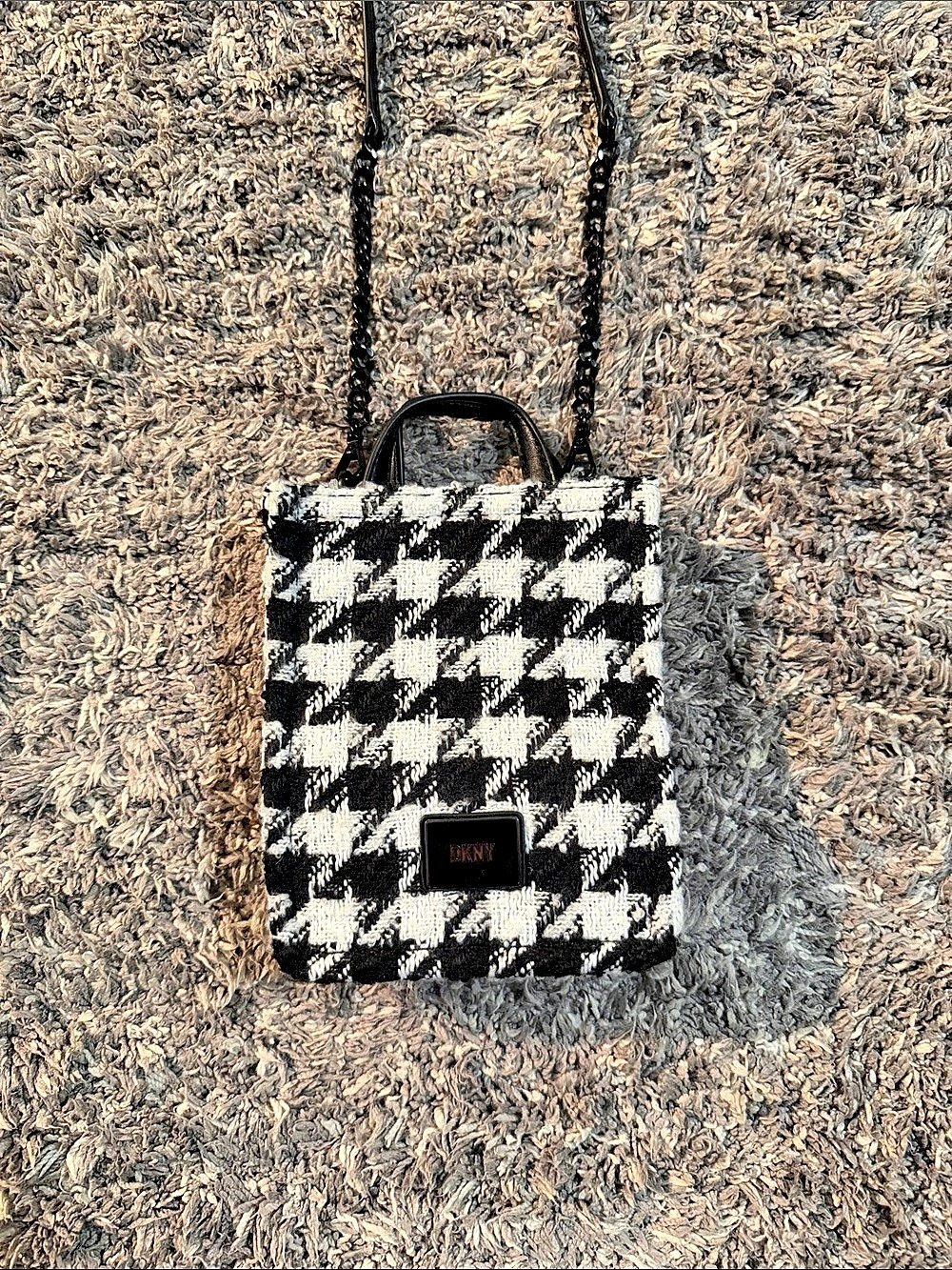DKNY HOUNDSTOOTH MINI CROSSBODY BAG IN BLACK & WHITE